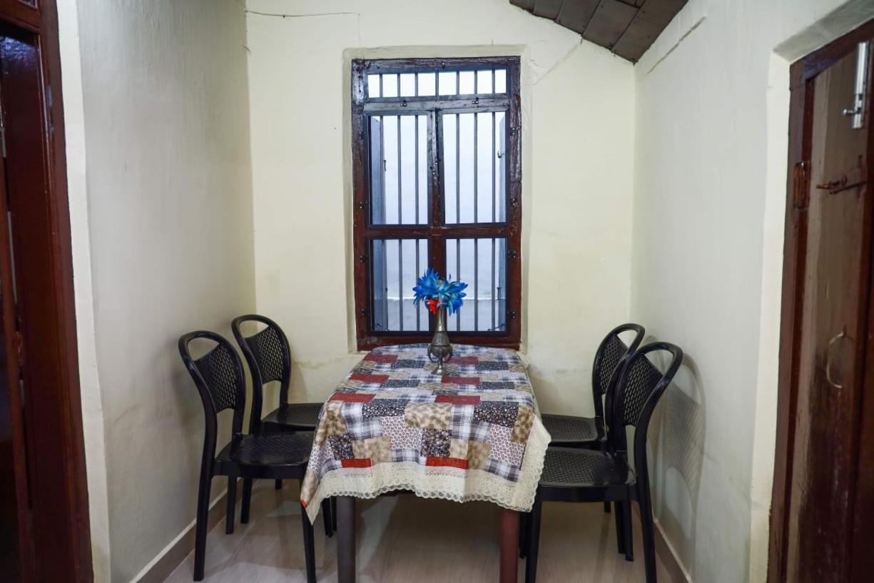 Appartamento Bobbys Corner Alappuzha Esterno foto
